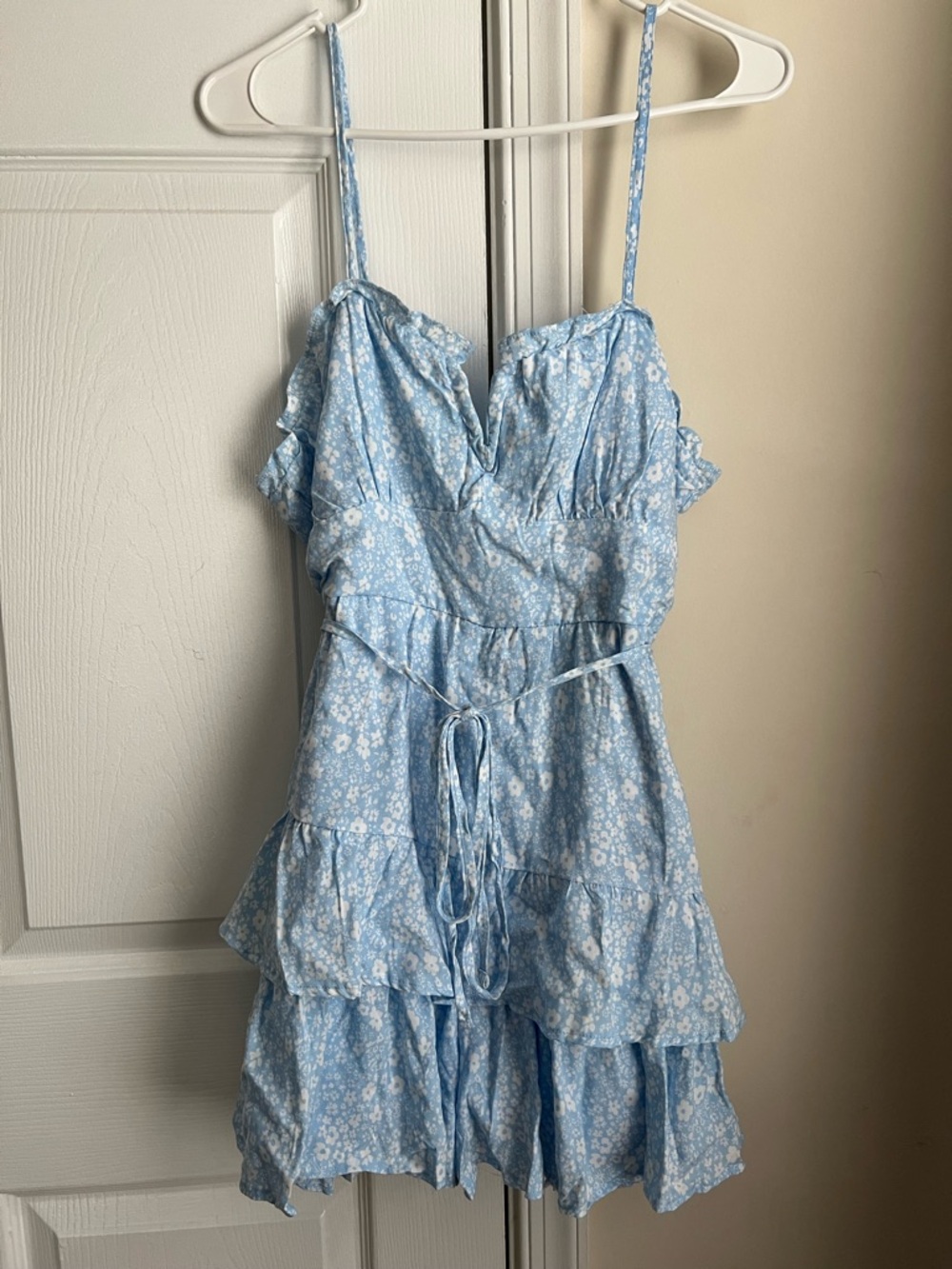 NWT Fashion Nova Blue Floral Tiered Ruffle Sleeveless Tie Waist Shorts Romper XL